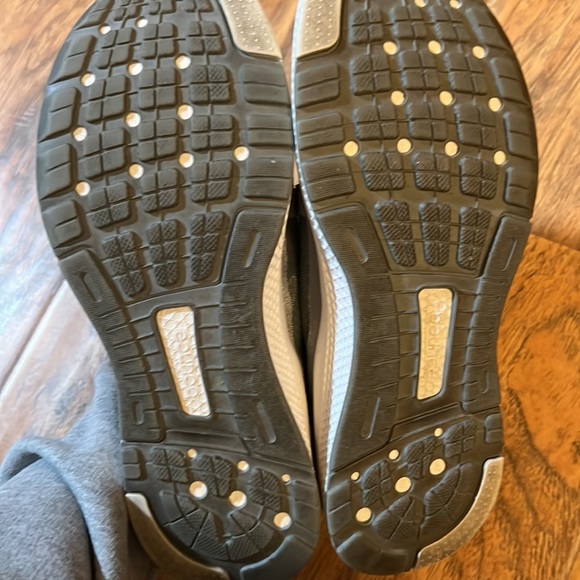 𝅺Adidas Edge Lux Sneakers - Picture 3 of 3